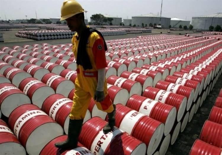افت قیمت نفت به رغم توافق کاهش تولید اوپک پلاس