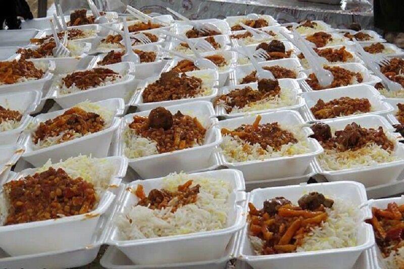 250 وعده غذای نذری بین خانواده های احمدآباد بجنورد توزیع شد