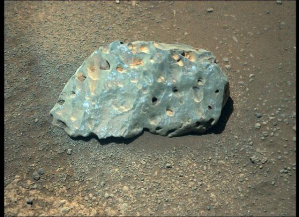 استقامت راز سنگ عجیب یافت شده در مریخ را بررسی می کند